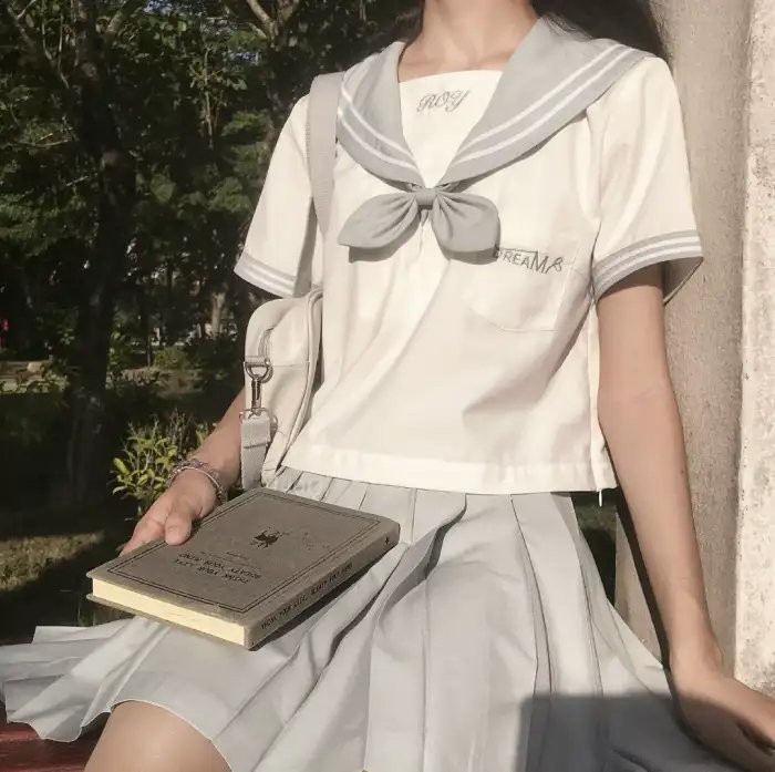 健康全裸系游泳部